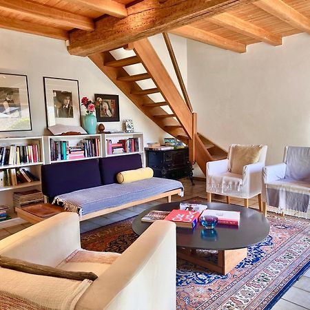 Bed and Breakfast La Cour Des Delices Gigny  Экстерьер фото