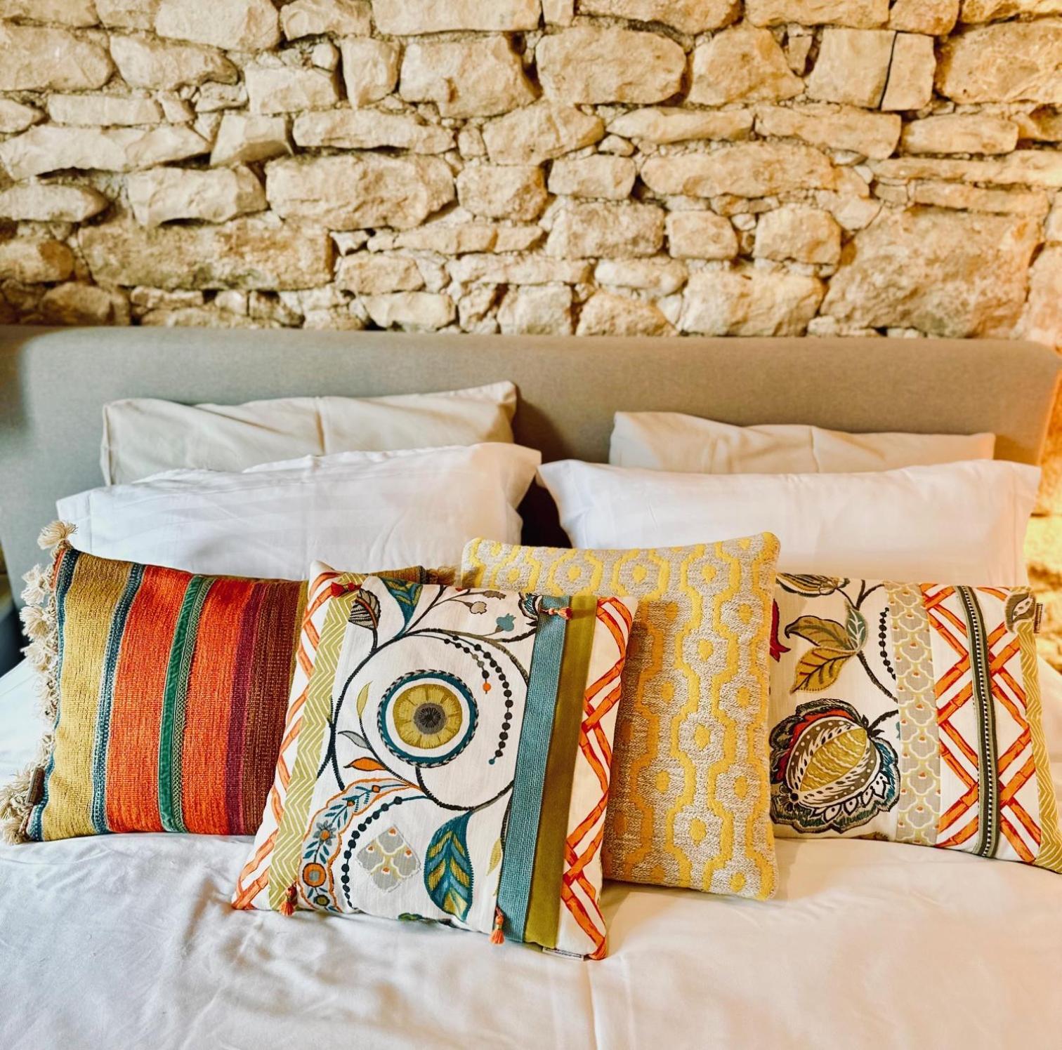 Bed and Breakfast La Cour Des Delices Gigny  Экстерьер фото